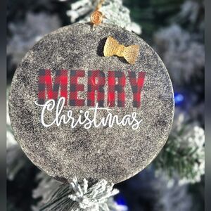 🎄 “Merry Christmas” Buffalo Plaid Wooden Ornament – Resin Coated 🎄